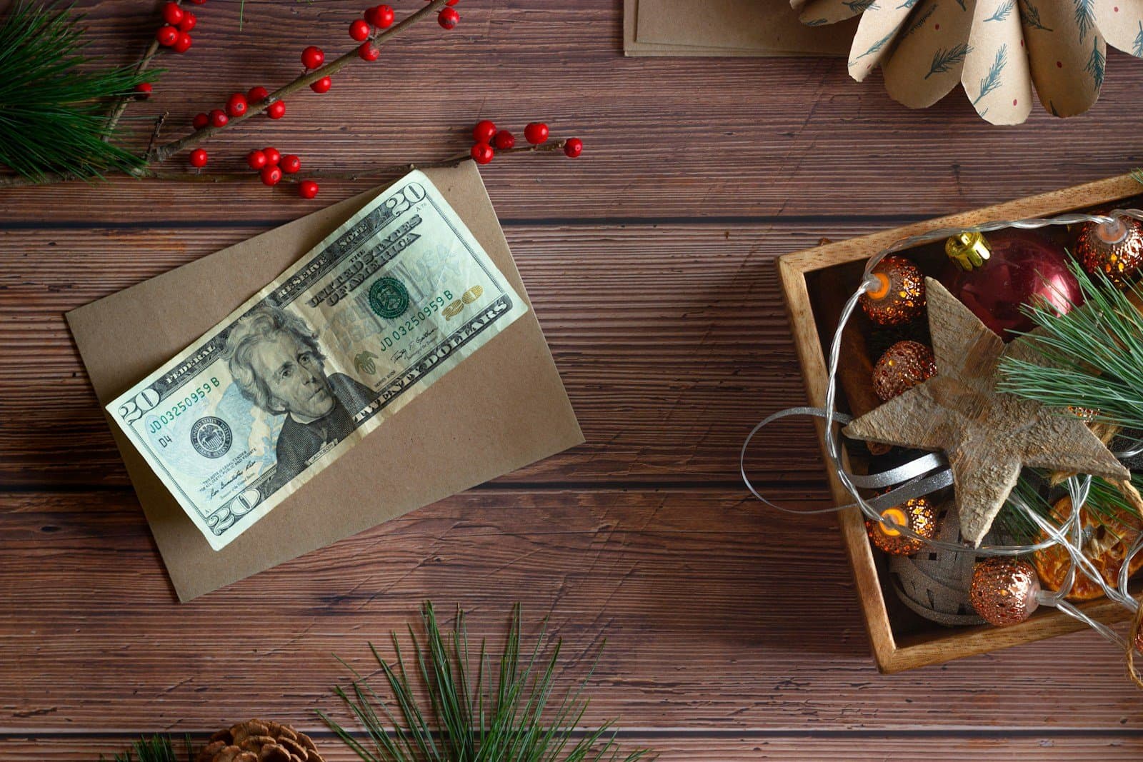 Top Money-Saving Tips for Responsible Holiday Spending